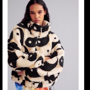 URBAN OUTFITTERS NWOT YIN YANG SHERPA JACK…
